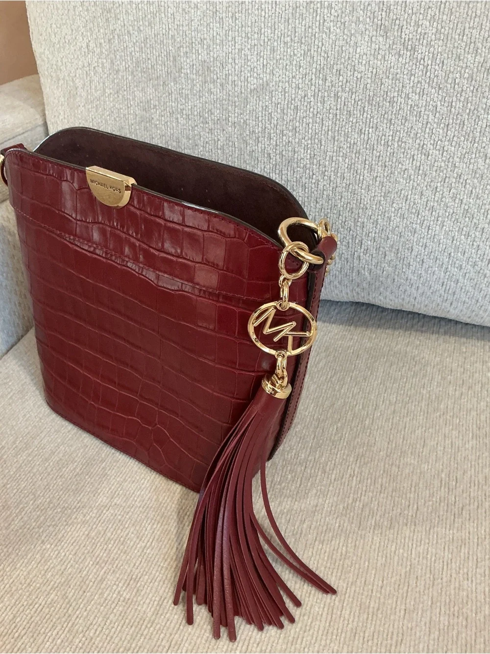 NWT Michael Kors Bea Medium Croc-Embossed Leather Bucket Bag - Burgundy